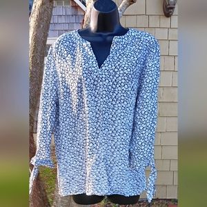 Rose & Thyme V-Neck Navy/White Floral, Tied End Sleeve Blouse Sz XL